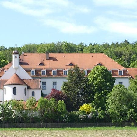 Hotel Tagungshaus Reimlingen Exterior foto